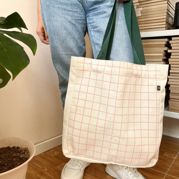 Tote bag
